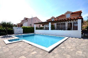 Apartmány s bazénem