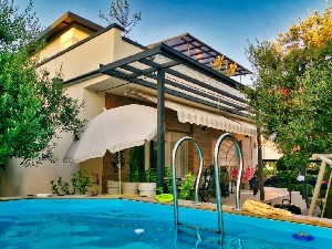 Apartmány s bazénem