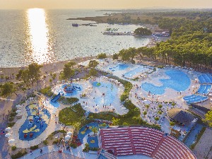 Hotel ZATON HOLIDAY RESORT - APARTMENTS wakacje