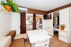 Hotel ZATON HOLIDAY RESORT CAMPING HOMES wakacje