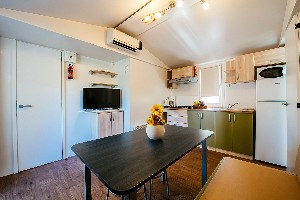 Hotel ZATON HOLIDAY RESORT CAMPING HOMES wakacje