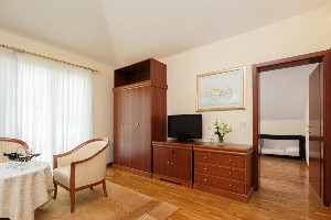 Luxury Family Room (Balcony)