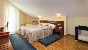 Luxury Family Room (Balcony)