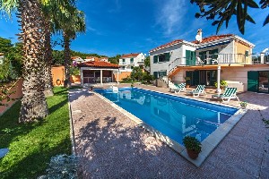 Vila s bazénem