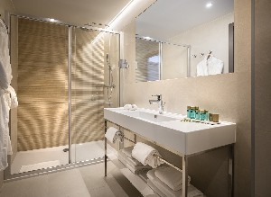 Luxury_Room_With_Sea_View_Balcony