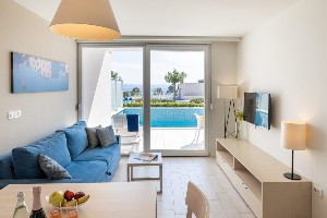 1 Bedroom Royal Apartment (SeaSide, Plunge Pool)