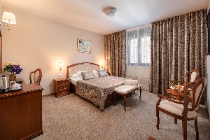 SUPERIOR  ROOM