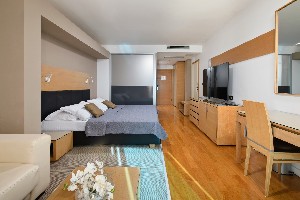 Deluxe Room (SeaView)