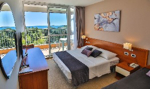 Double Room (SeaSide, Balcony)