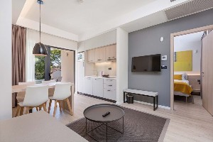 2 Bedroom Classic FamilyApartment (Park View)