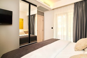 2 Bedroom Classic FamilyApartment (Park View)