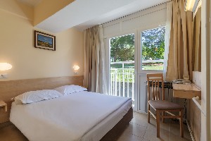Classic room with balcony french bed
