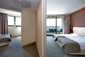 Triple Classic Room (Park View, Balcony)