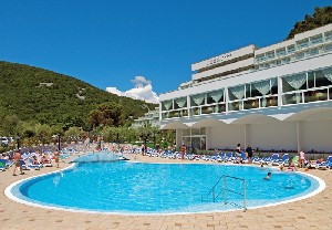 Hotel s bazénem