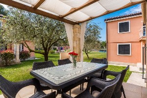 2 Bedroom Superior Apartment (Park View, Balcony)