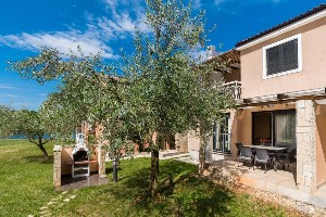 2 Bedroom Superior Apartment (Park View, Balcony)