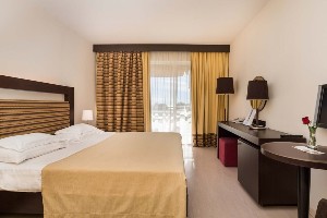 Triple Premium Room (SeaSide, Balcony)
