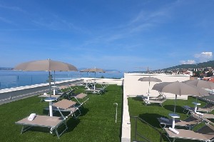 Hotel s terasou