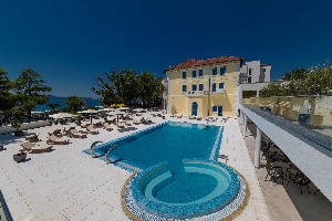 Hotel s bazénem