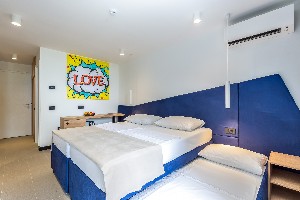 Pavilions Room