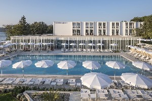 Hotel s bazénem