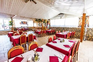 Hotel OMORIKA - PUNAT wakacje