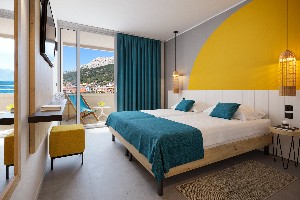 Superior room, balcony, park view