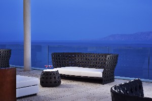 Lounge bar