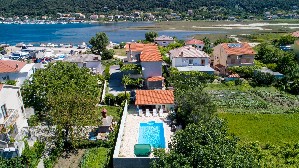 Apartmány s bazénem