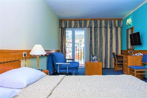 Double-twin room