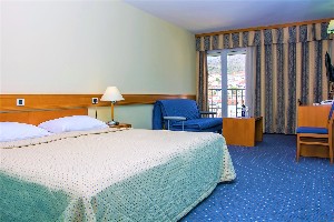 Double-twin room