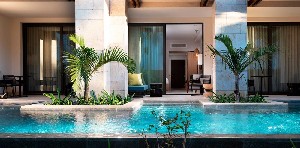 swim up