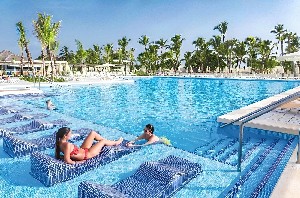 Piscină