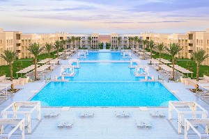 Piscină