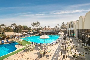 Resort s bazénem