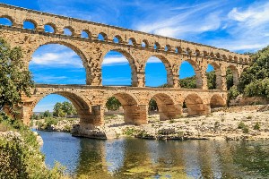 shutterstock_116751571 Pont du Gard_237250.jpg