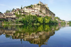 Beynac-et-Cazenac_shutterstock_489524974_80526.jpg