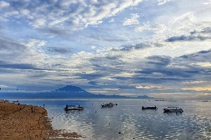 Hotel TAKSU SANUR wakacje