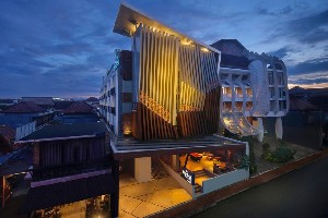 Hotel EXIMdiscovery – Bali i Flores: Smoki, plaże i tropikalna przygoda wakacje