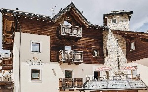 Hotel 2000 EIRA wakacje