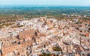ostuni henrique ferreira LSGRM6m e0o unsplash