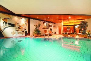 Hotel TSCHURTSCHENTHALER wakacje