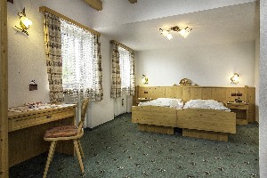 Hotel ALBERGO RISTORO LEZUO wakacje
