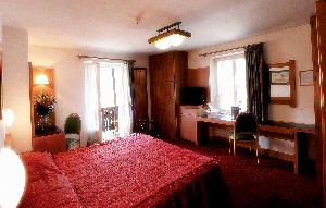 Hotel MAJONI wakacje