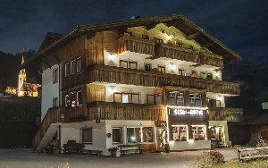 Hotel B&B CESA ROTIC wakacje