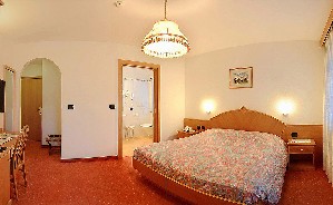 Hotel DOLOMITES INN wakacje