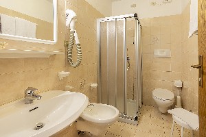 Hotel GARNI KYRR wakacje