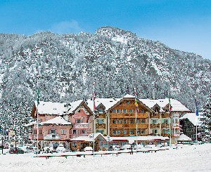 Hotel LUXURY HOTEL GRAND CHALET SOREGHES wakacje