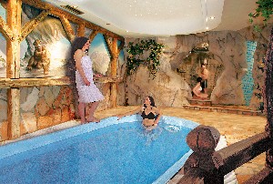 Hotel LUXURY HOTEL GRAND CHALET SOREGHES wakacje