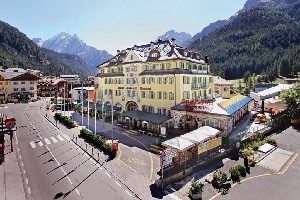 Schloss Hotel & Club Dolomiti